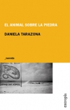 El animal sobre la piedra